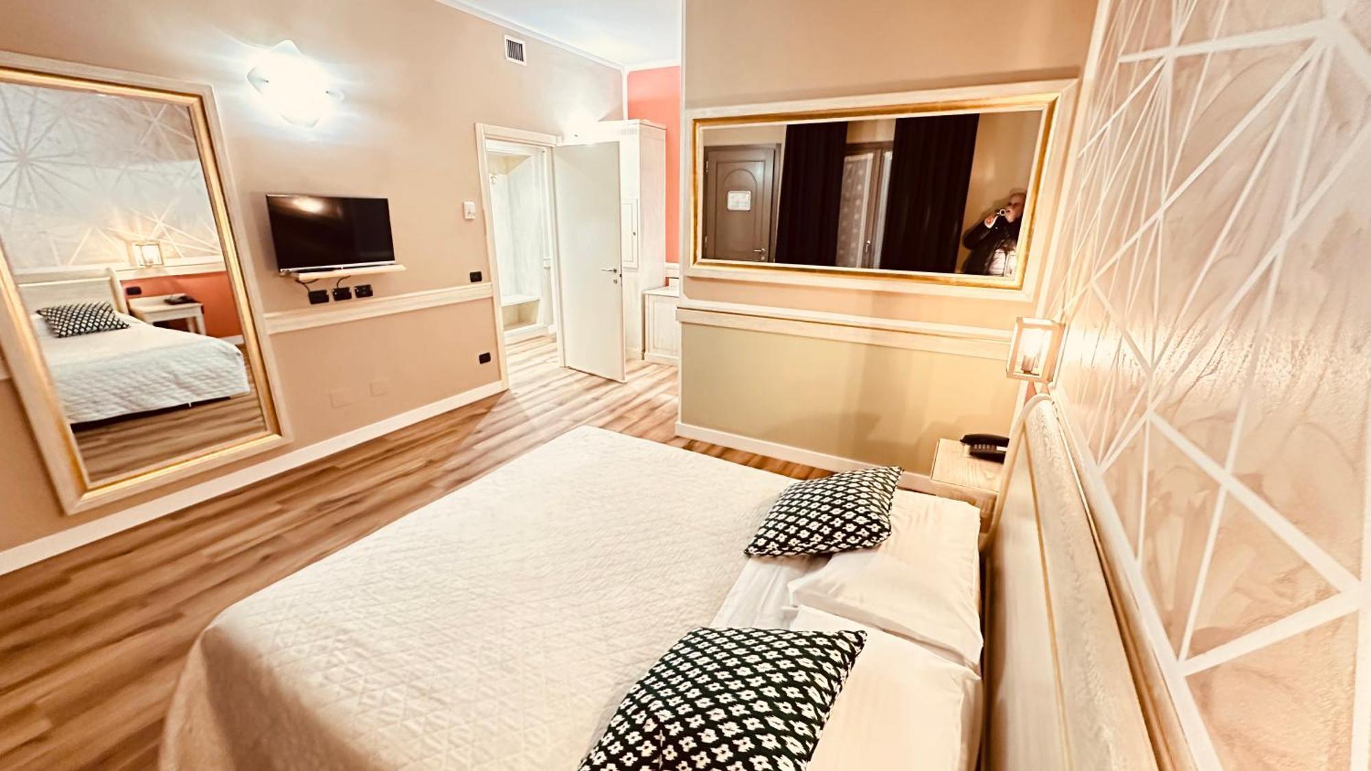 Motel Malpensa Inn & Hotel-Airport Case Nuove  Exteriör bild